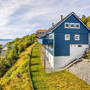 Cosy House With Sunny Terrace, Garden And Fjord View Bergen